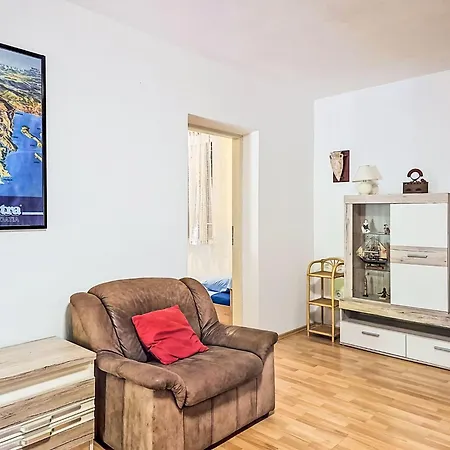 Robi 1 By Interhome * Novigrad Istria